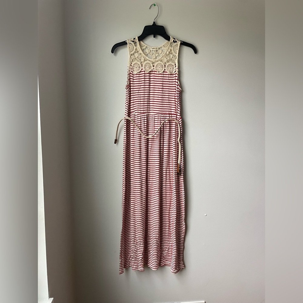Striped Sleeveless Maxi Dress with Lace Detail